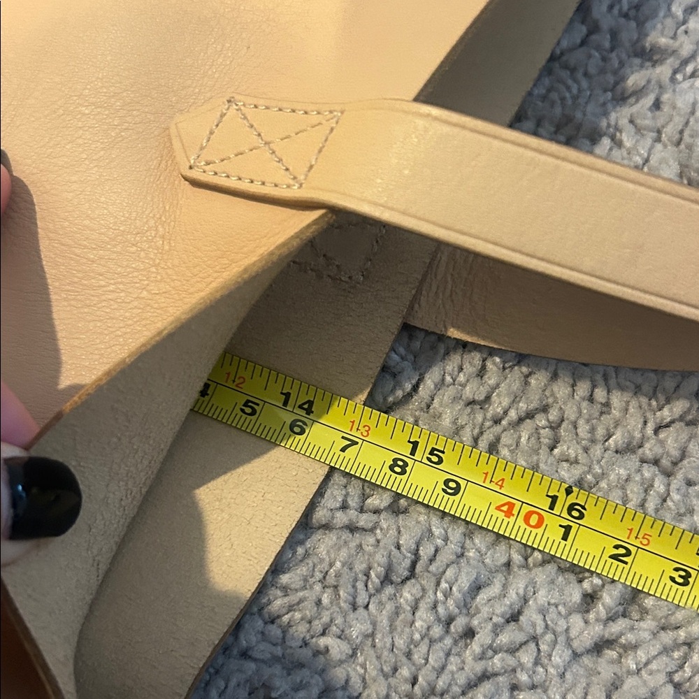 Madewell Tan Leather Tote - Picture 9 of 9